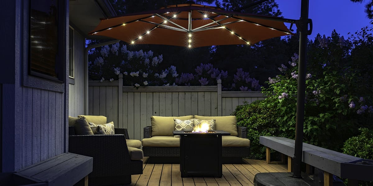 live-outside-outdoor-room-patio-room-at-night
