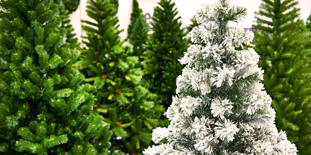 platt-hill-artificial-vs-fresh-tree-fake-snow