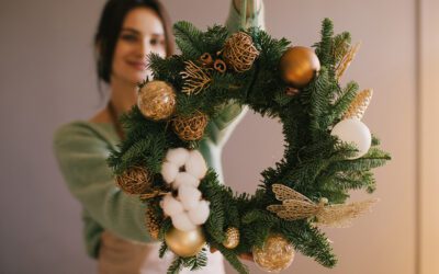 Holiday Cheer: Eco-Friendly Christmas Wreaths and DIY Tips