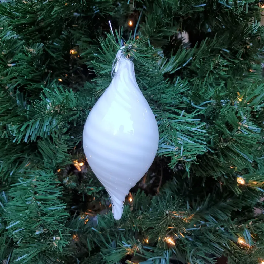 https://platthillnursery.com/wp-content/uploads/2023/10/Black-and-White-Christmas-Decoration-White-Glass-Christmas-Ornament-Platt-Hill-Nursery-1000x1000-1.webp