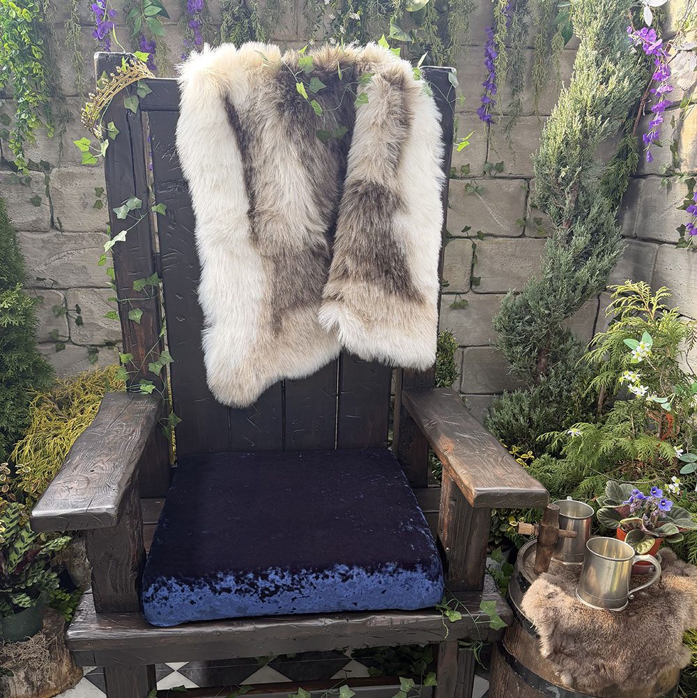 Throne 1000x1000 Platt Hill Nursery Spring Show custom throne